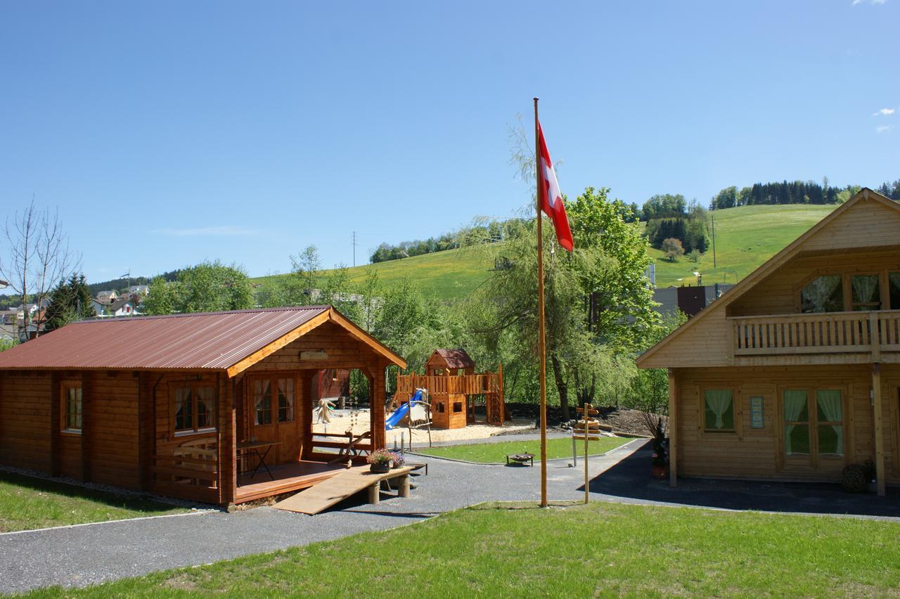 Villa Donkey Chalet Degersheim Zimmer foto